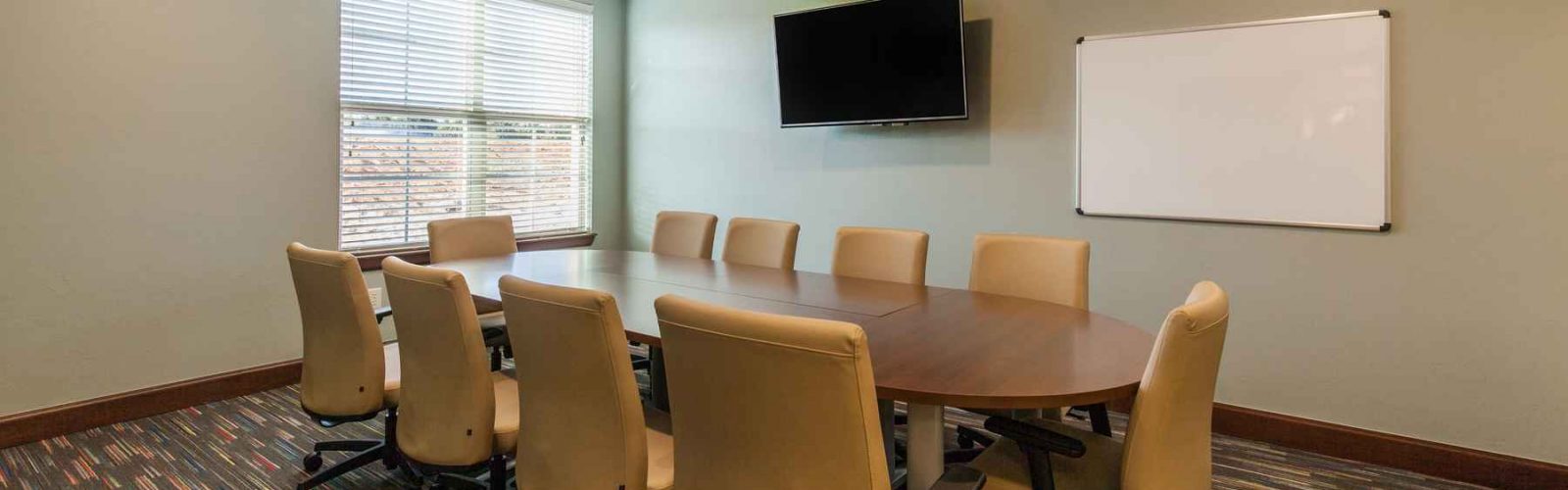 Mon Abri Business Center - Medium Conference Room